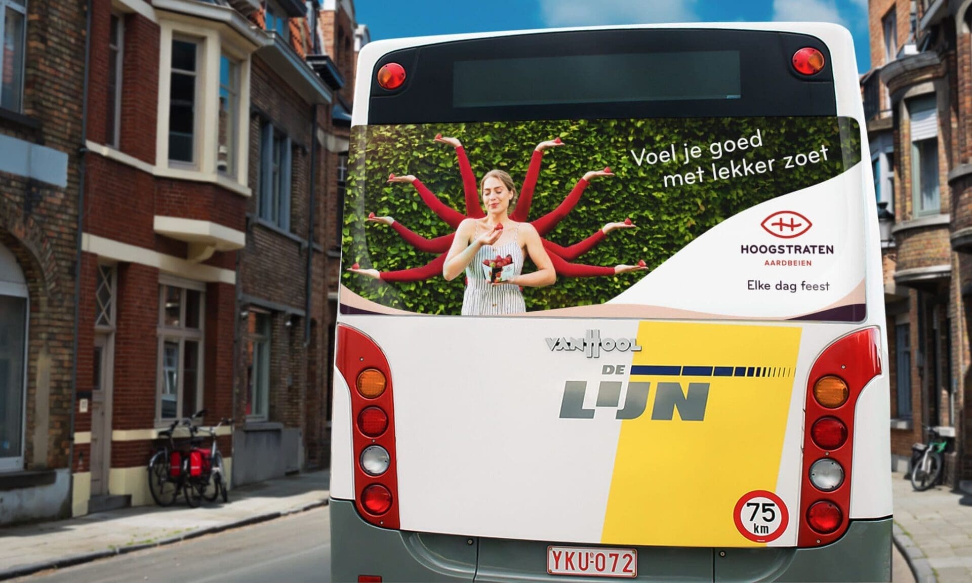 Europabank interne campagne posters met gele achtergrond en tweetalige slogans in Nederlands en Frans