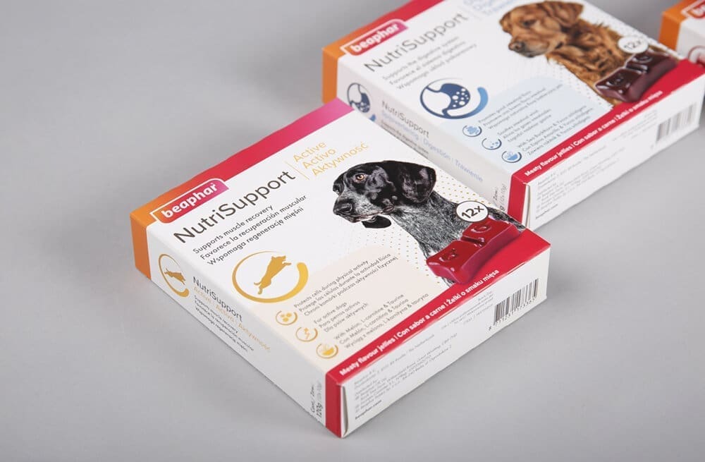 Beaphar NutriSupport productverpakkingen voor honden, Active en Digestion varianten, op grijze achtergrond